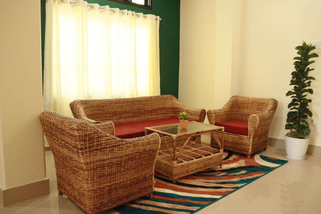 Joy'S Bnb Imphal Zewnętrze zdjęcie
